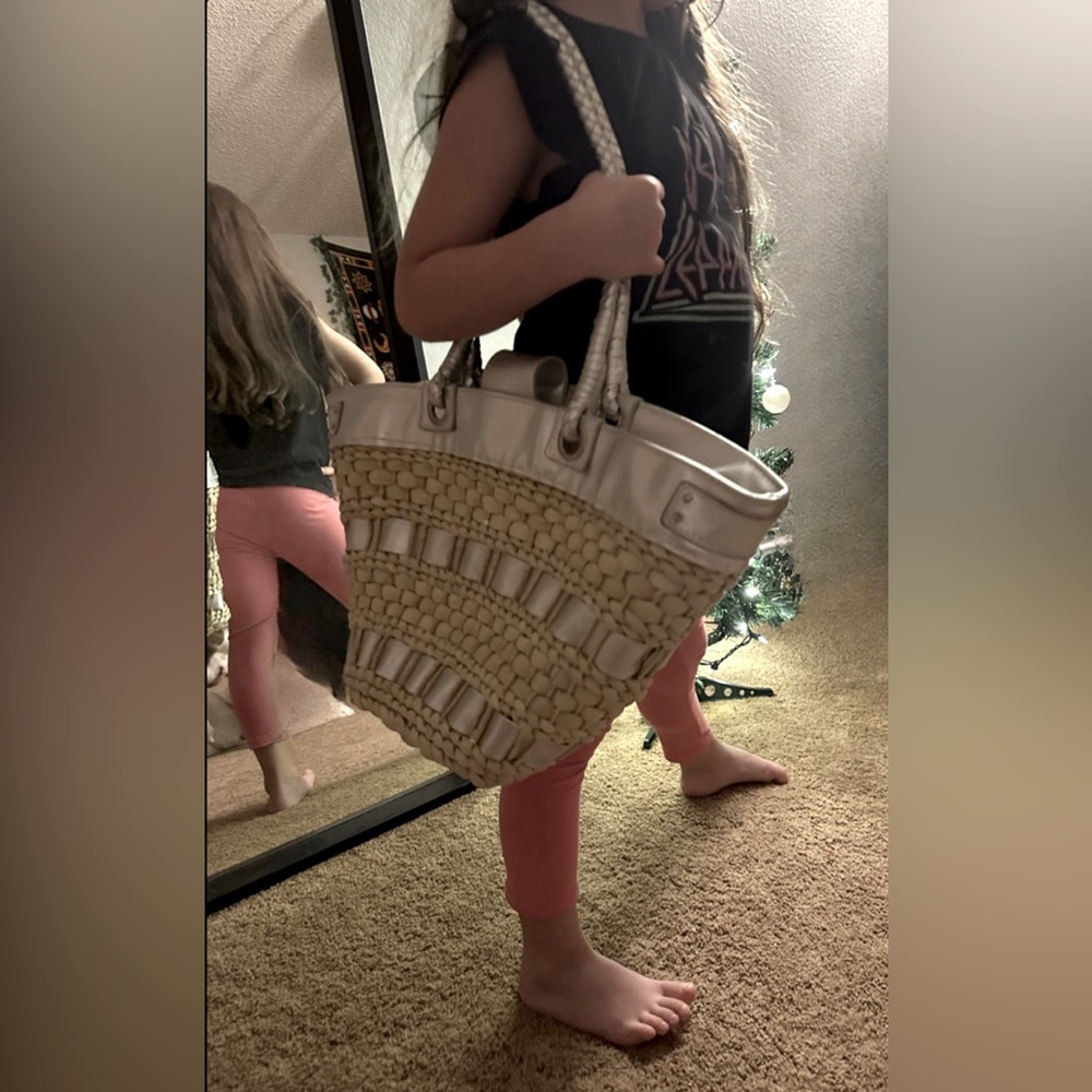 White House Black Market Purse